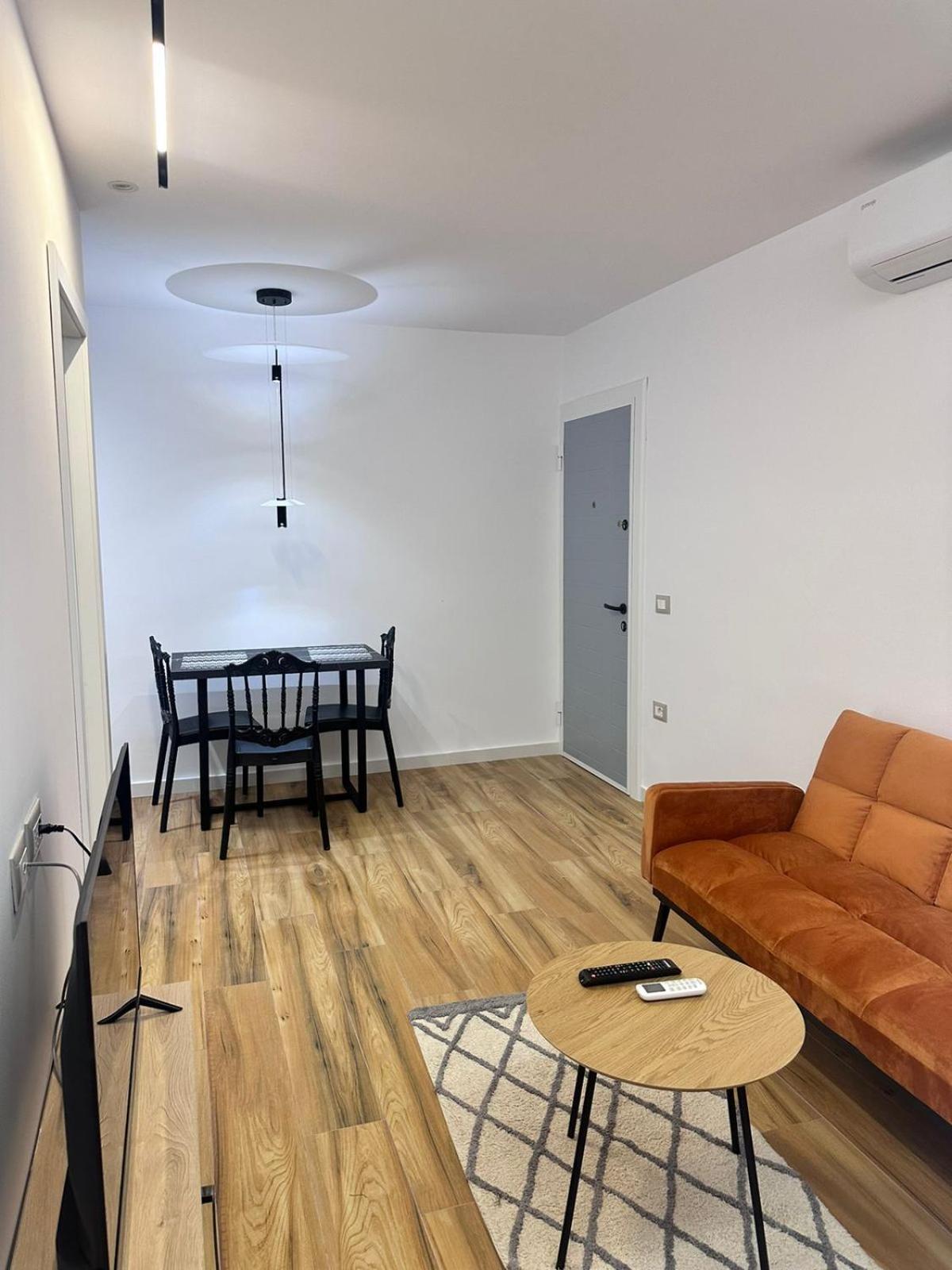 Modern Central Apartments Тирана Екстер'єр фото